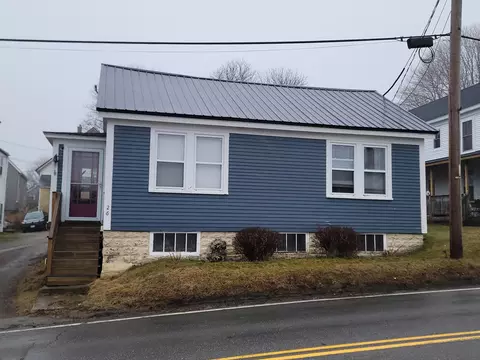 26 Washington St, Eastport, ME 04631
