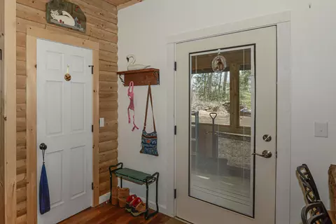 Entry Way - 190 Deer Hill Rd, Harrison, ME 04040 photo 2 of 4