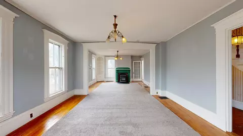 Living - 9 Sewall St, Augusta, ME 04330 photo 2 of 10