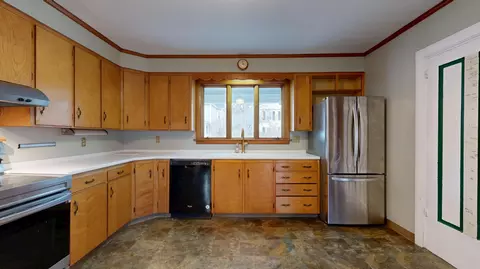 Kitchen - 9 Sewall St, Augusta, ME 04330 photo 3 of 7