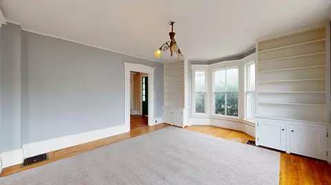 Living - 9 Sewall St, Augusta, ME 04330 photo 4 of 10