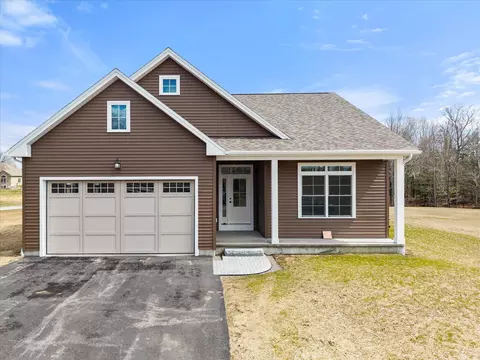 5 Donegal Dr, Veazie, ME 04401
