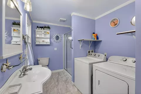 Bath - 488 Main St #9, Ogunquit, ME 03907 photo 2 of 2