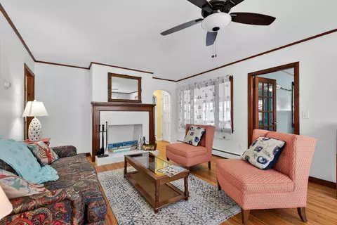Living - 488 Main St #9, Ogunquit, ME 03907 photo 3 of 4