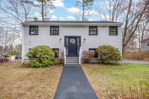 7 Camden Ave, York, ME 03909