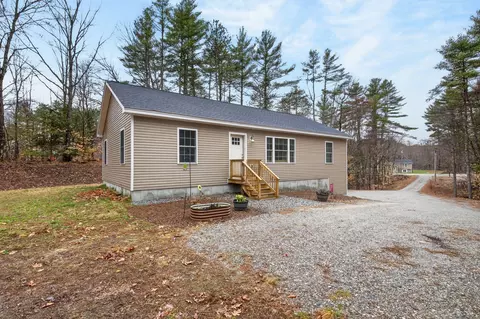 9 Alder Rd, Naples, ME 04055