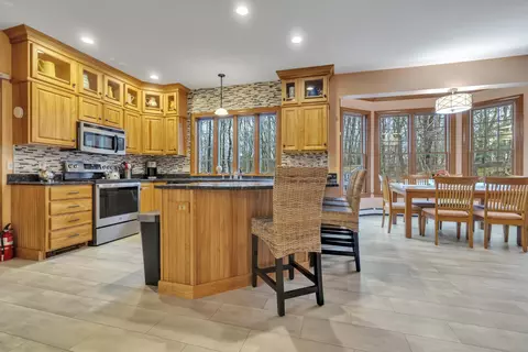 Kitchen - 30 Rebecca Rd, Ogunquit, ME 03907 photo 1 of 2