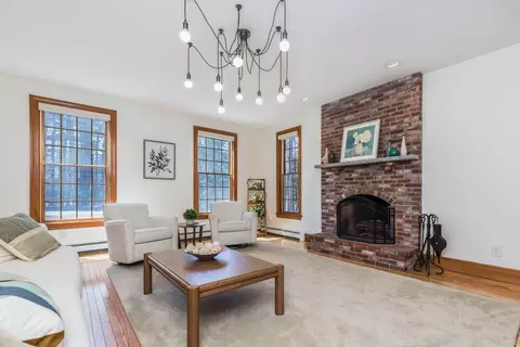 Living - 30 Rebecca Rd, Ogunquit, ME 03907 photo 2 of 3