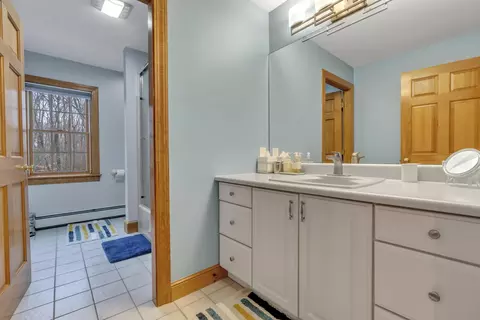 Bath - 30 Rebecca Rd, Ogunquit, ME 03907 photo 1 of 2