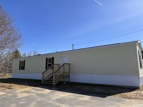 4 Black Bear Rd, Brewer, ME 04412