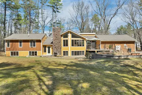 50 James Farm Rd, Lee, NH 03861