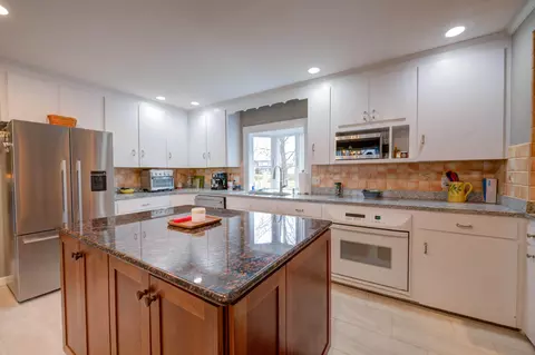 Kitchen - 315 River Rd, Windham, ME 04062 photo 1 of 4