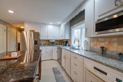 Kitchen - 315 River Rd, Windham, ME 04062 photo 4 of 4