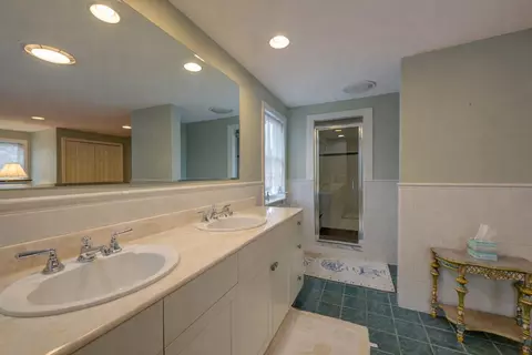 Bath - 315 River Rd, Windham, ME 04062 photo 3 of 4