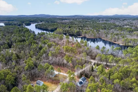 48 Leisure Ln, Limerick, ME 04048