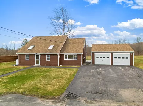 166 Cedar St, Rockland, ME 04841