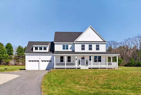31 Stretch Ln, Arundel, ME 04046