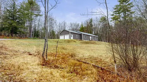 568 Quaker Ridge Rd, Greene, ME 04236
