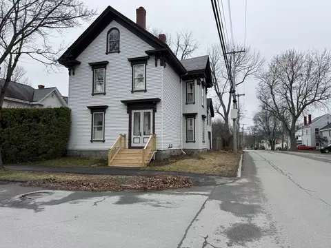 126 Grove St, Bangor, ME 04401