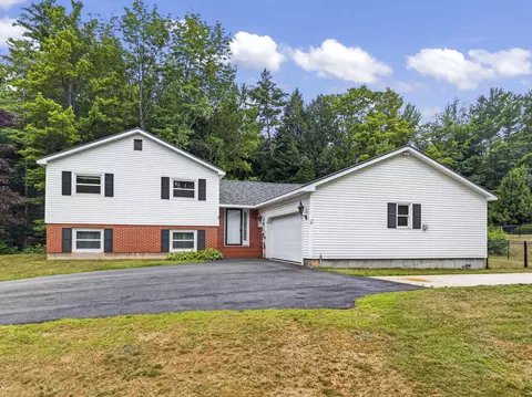 76 Rayville Rd, Otisfield, ME 04270