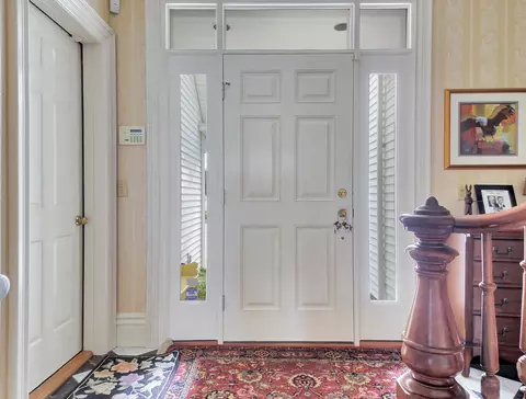Entry Way - 553 Main St, Wayne, ME 04284 photo 1 of 3