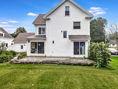 Exterior - 553 Main St, Wayne, ME 04284 photo 2 of 4