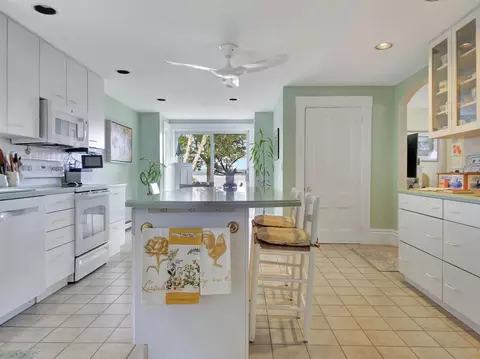 Kitchen - 553 Main St, Wayne, ME 04284 photo 1 of 4