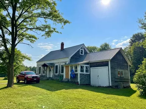 83 Marsh Rd, Belfast, ME 04915
