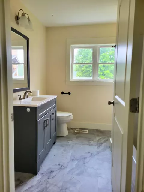 Bath - 83 Marsh Rd, Belfast, ME 04915 photo 3 of 4