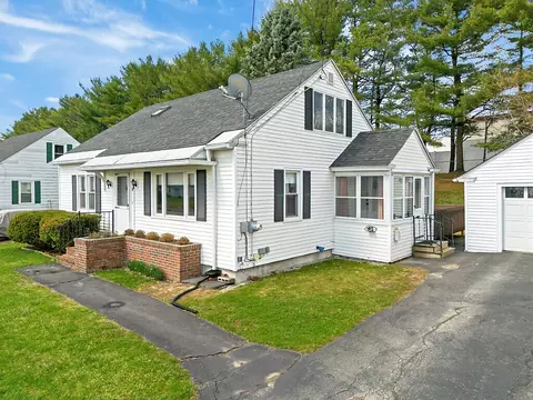 7 Collette St, Waterville, ME 04901