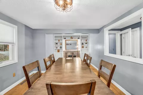 Dining - 8 Evergreen Dr, Freeport, ME 04032 photo 4 of 6
