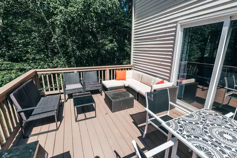 Exterior - 8 Evergreen Dr, Freeport, ME 04032 photo 5 of 22
