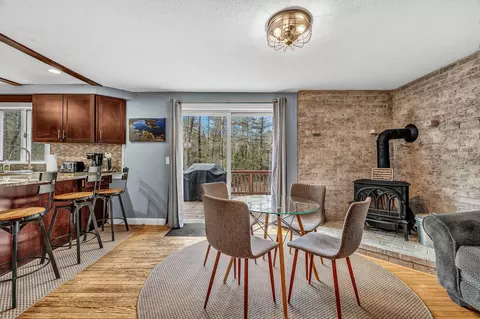 Dining - 8 Evergreen Dr, Freeport, ME 04032 photo 1 of 6