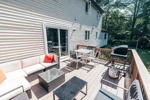 Exterior - 8 Evergreen Dr, Freeport, ME 04032 photo 6 of 22