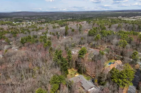 View/Area - 8 Evergreen Dr, Freeport, ME 04032 photo 5 of 9