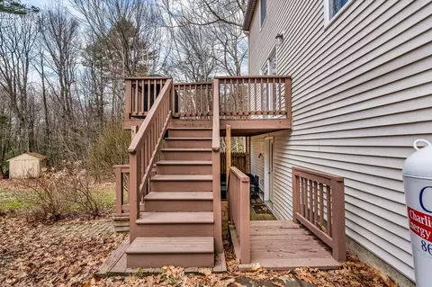 Exterior - 8 Evergreen Dr, Freeport, ME 04032 photo 12 of 22