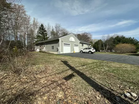 35 Burnt Mill Rd #B, Wells, ME 04090