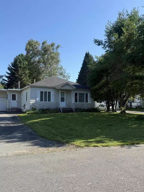 10 Dorilda Cir, Caribou, ME 04736