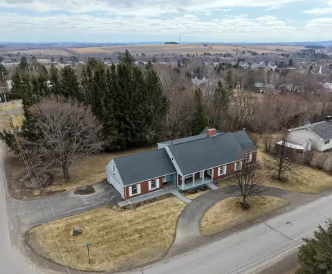 4 Dorcas Ave, Caribou, ME 04736