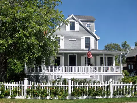 478 Drakes Island Rd, Wells, ME 04090