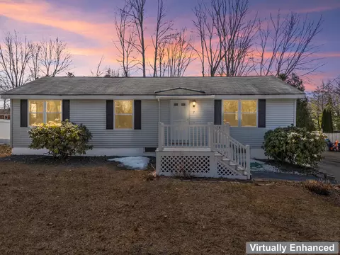 7 Imperial Ln, Scarborough, ME 04074