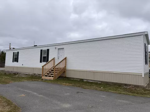 33 Black Bear Rd, Brewer, ME 04412