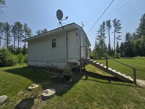 435 E Ridge Rd, Greenbush, ME 04418