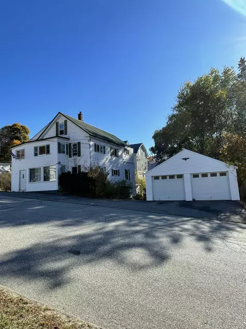 165 Oxford Ave, Rumford, ME 04276