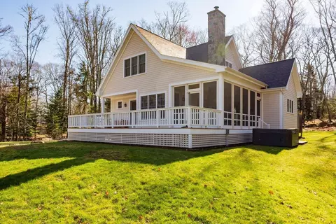55 Pinkham Rd, New Harbor, ME 04554