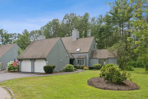 20 Wonderbrook Dr #20, Kennebunk, ME 04043