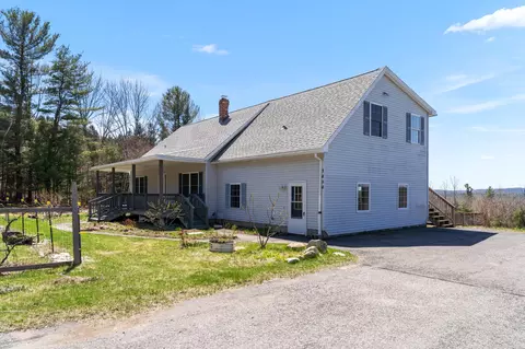 1434 North Rd, Mount Vernon, ME 04352