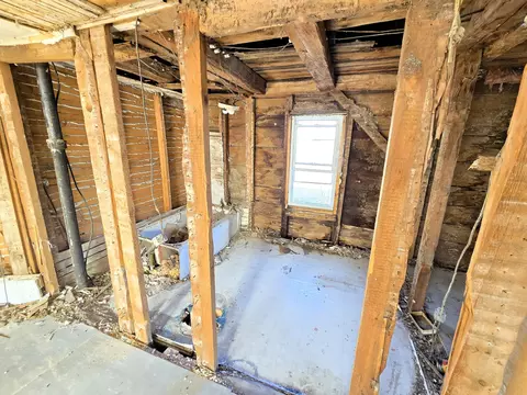 Bath - 662 Albion Rd, Unity, ME 04988 photo 1 of 1