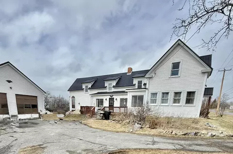 808 Madawaska Rd, Caribou, ME 04736