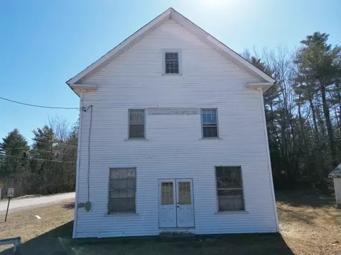 4 W Old Main Rd, Lowell, ME 04493